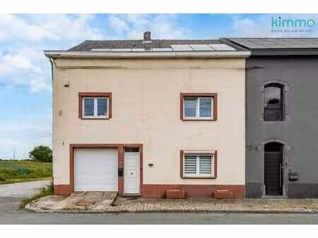 belle et spacieuse maison avec jardin et garage remis a neuf