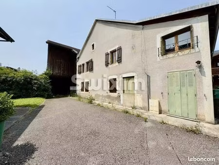 immeuble 7 pièces 122 m²