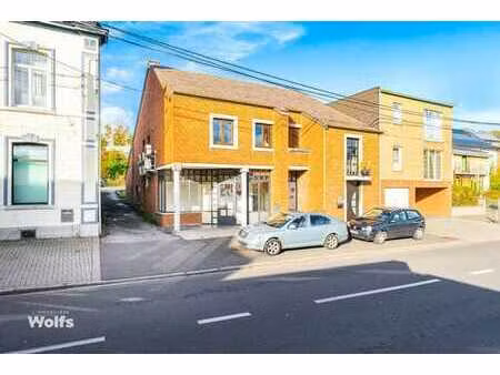 rez-de-chaussée commercial bénéficiant d’une excellente visi