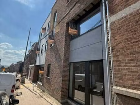 commerce/bureau neuf au cœur de visé