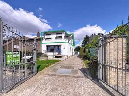 juprelle : appartement 2 chambres  terrasse  cave et garage