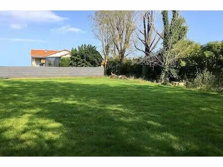 terrain constructible viabilisé à vendre