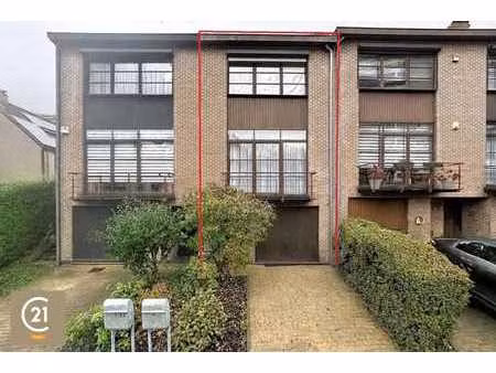 magnifique bel-étage à deux pas de la basilique