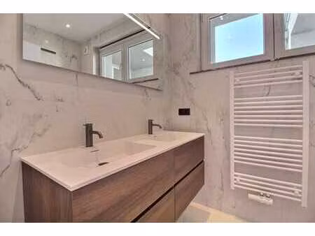 altitude 100: charmant apt semi renove