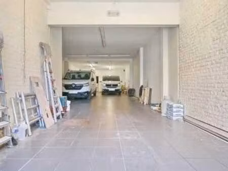 magasin /entreprôt+ bureaux
