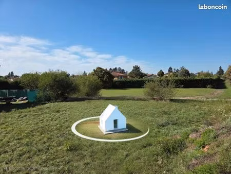 terrain 277 m² blyes