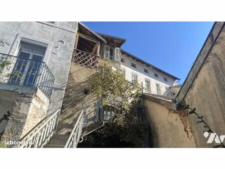 immeuble 250 m² nantua