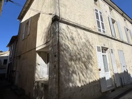 immeuble 123 m² saint-jean-d'angély