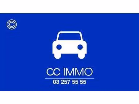 ruime en afgesloten binnen staanplaats!