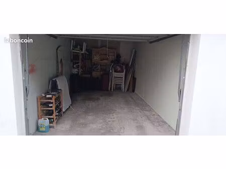 garage 16m2 à louer à ferney-voltaire