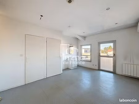 local commercial 82 m² oyonnax