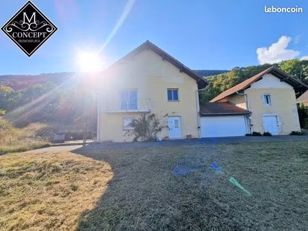 propriété 6 pièces 250 m²