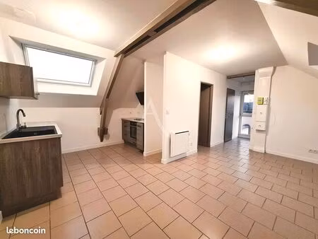 studio 1 pièce 27 m²