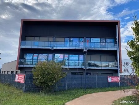 bureau 100 m2 tout confort