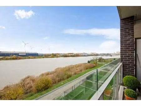 mooi app op 4ev met 2 slk  parking en ruim z-terras