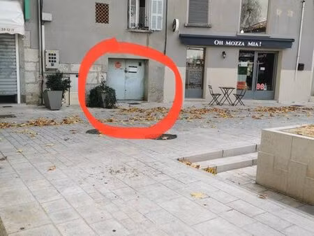 cave brignoles 60 mètres carré