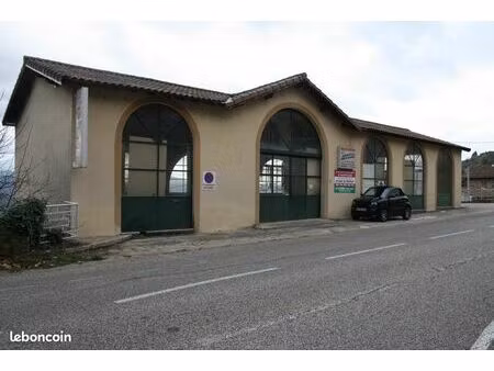 local atelier  commerce  entrepot