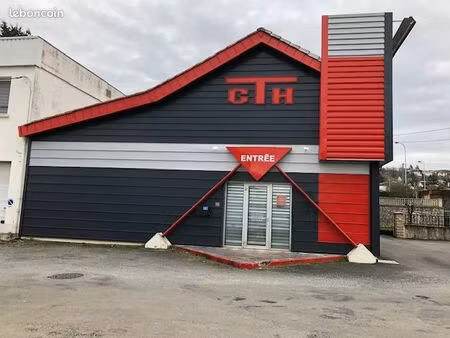 location local commercial