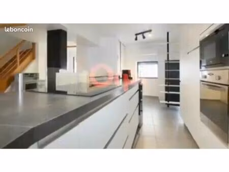 ? maison à louer – 112 m² – 3 chambres – terrasse – caves – pexiora (11150)