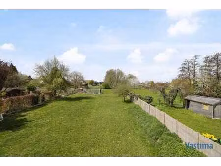 bouwgrond voor halfopen bebouwing nabij dorpskern mollem