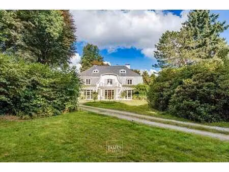 une villa en terrain de fond quartier prince d'orange