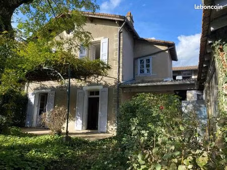 maison 6 pièces 356 m²