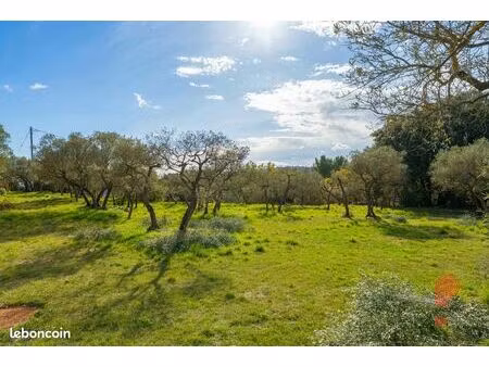terrain 4927 m² varages