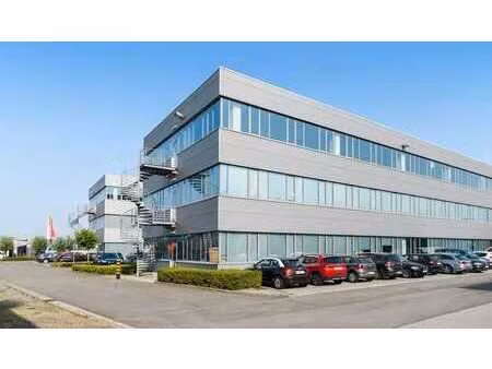 bureaux à louer près de l'e313 dans le parc industriel de w