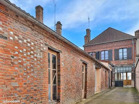 maison 6 pièces 223 m²