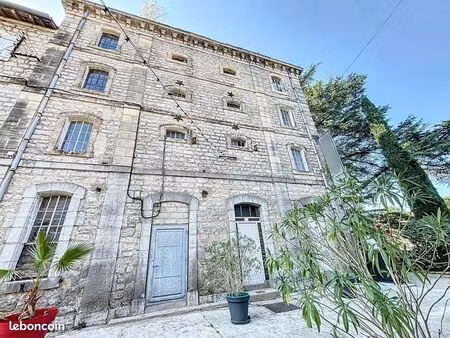 maison 10 pièces 630 m²