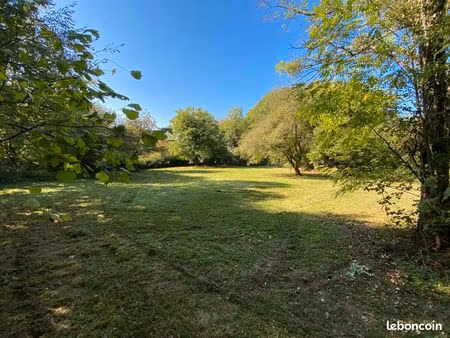 terrain a la borne constructible