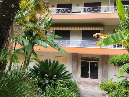 2 pieces - liberation