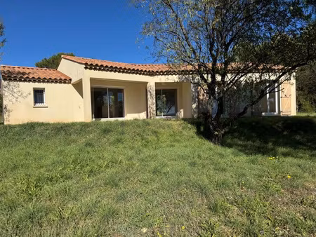 la motte d'aigues : location maison t4 de plain pied avec ga