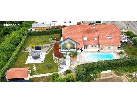 villa 6 pièces 198 m²