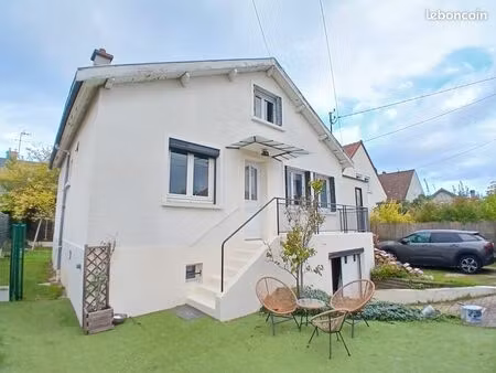 maison familiale 127 m2 avec beau jardin