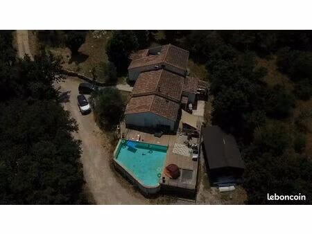 grande maison familiale au calme absolu