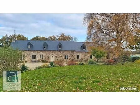 maison 8 pièces 230 m²