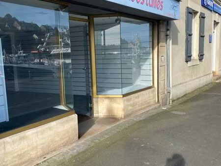 local commercial 48m2 port en bessin