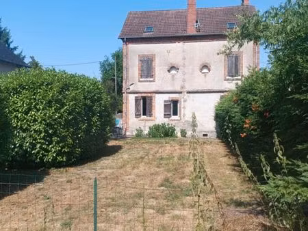 ancienne maison de maître divisée en appartements