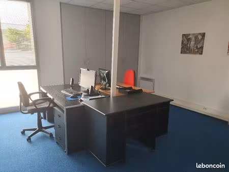 bureau 26 m2 avec services mutualisés