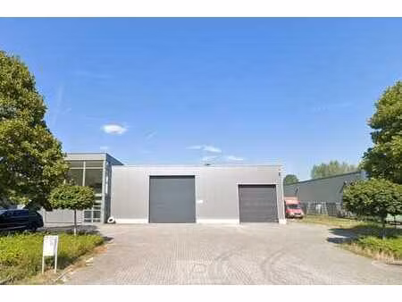 entrepôt avec bureau à louer à bornem