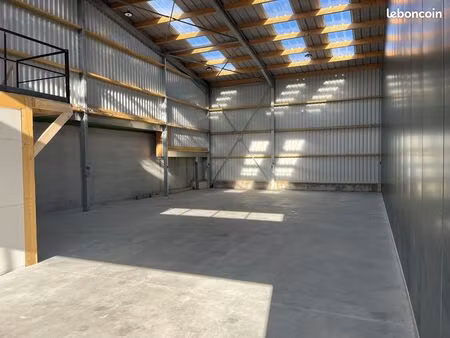 local 200 m² ploumilliau