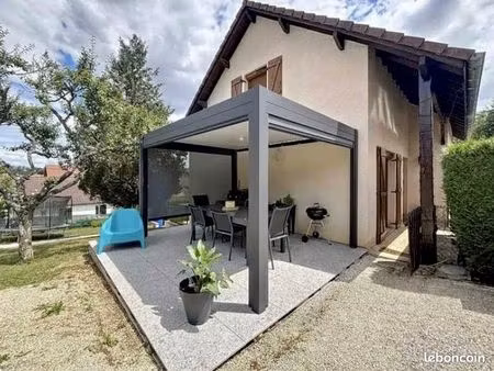 charmante maison en fond d'impasse