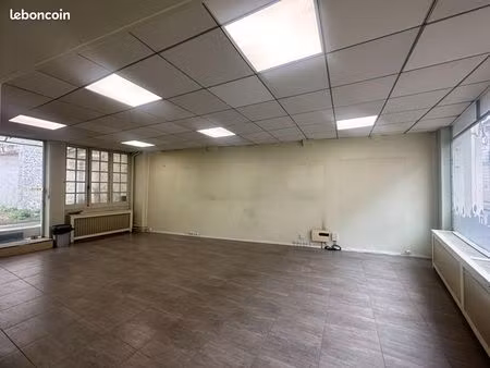 local commercial 66 m²