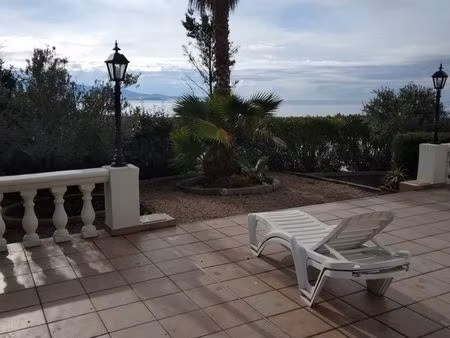 villa superbe avec vue panoramique sur tout le golfe