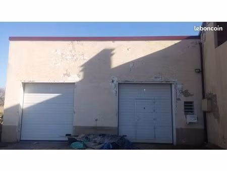 loue local d'activité (entrepôt + bureaux)