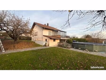 grande maison familiale 6 chambres  jardin  piscine et 2 garages