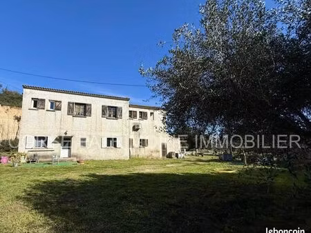 maison 10 pièces 174 m²