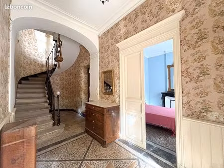 maison 6 pièces 200 m²