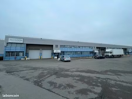 local d'activite 2446 m² la courneuve